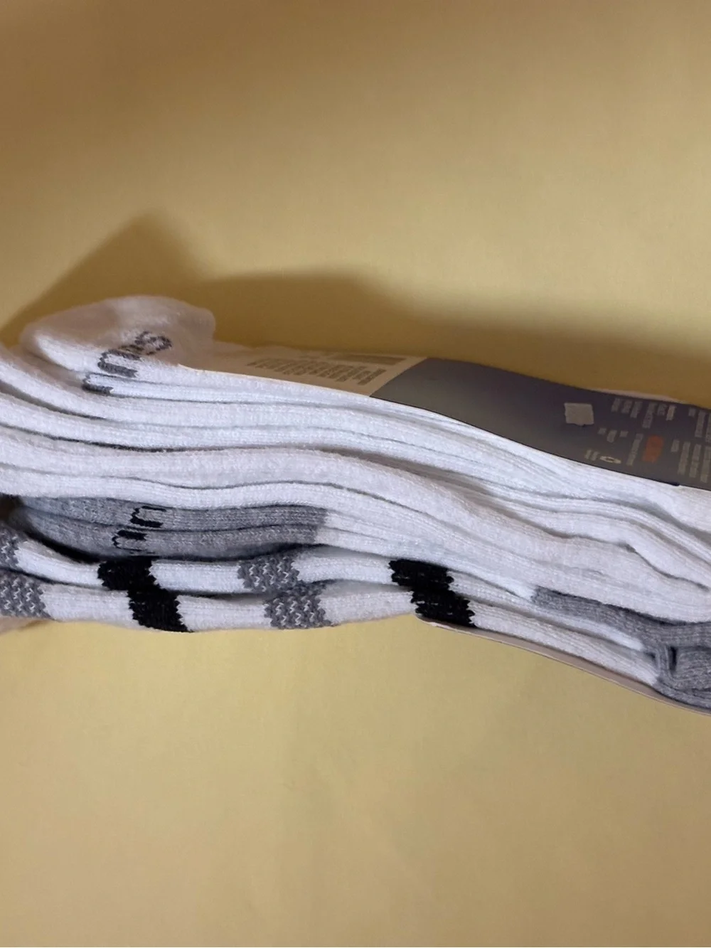 🍎 HANES Men’s Crew Socks Pack of 3 Pairs White Cushion Cool Dri Sz 6-12 NWT